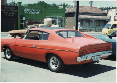 Chrysler_Valiant_VH_Charger_1971-_73_(Australia)_(16560491007).jpg